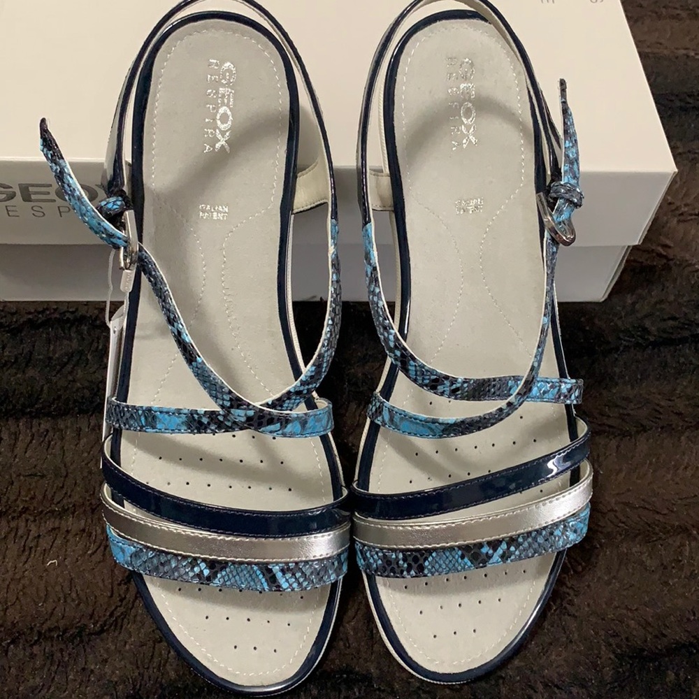 GEOX LADIES LEATHER   CTOSS STRAP SANDAL SIZE 10